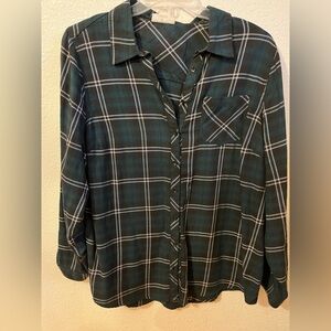 Button down lightweight flannel shirt
